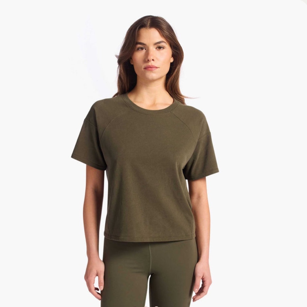 NUUDS STEADY SEAMED TEE